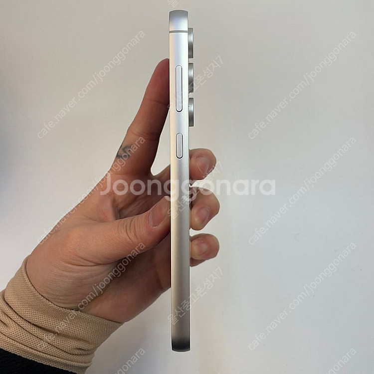 61750 갤럭시S23FE (S711) 크림 256GB 판매합니다 41만원 텔레그램OK--6